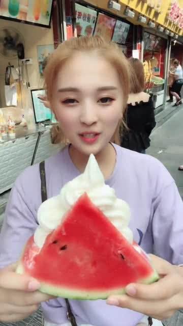 网红吃瓜小姐姐视频下载,揭秘幕后花絮与热门话题